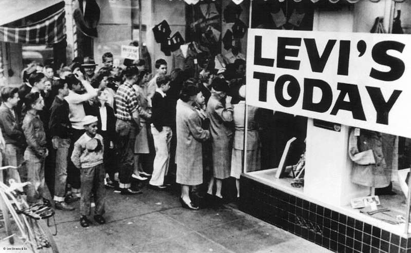 Levi Strauss & Co (LEVI)
